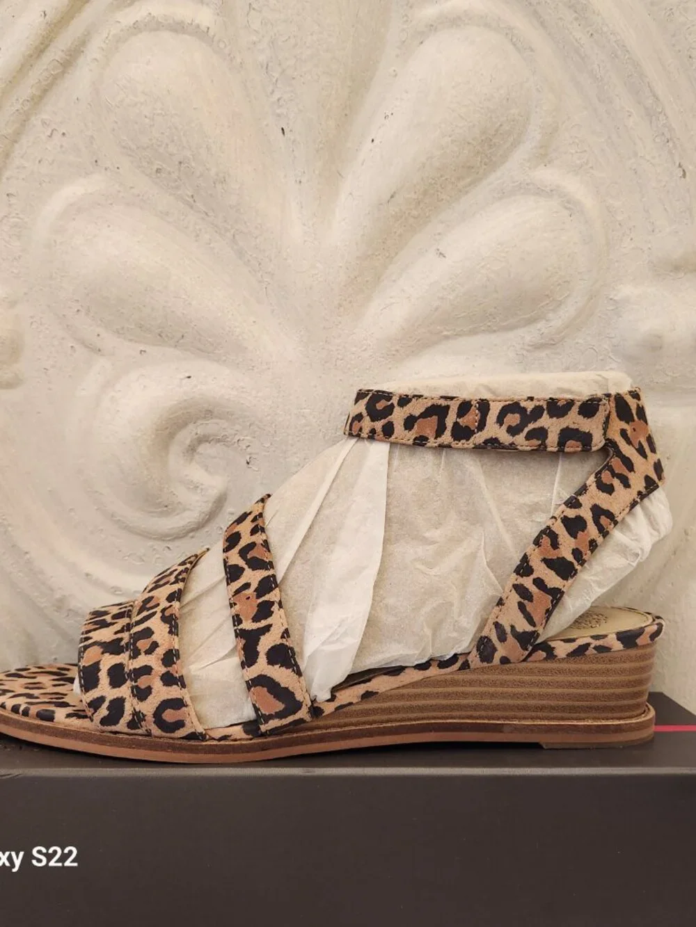 Vince Camuto Women’s Resensa Leather Demi Wedge Sandals Leopard Size 9.5 Wide